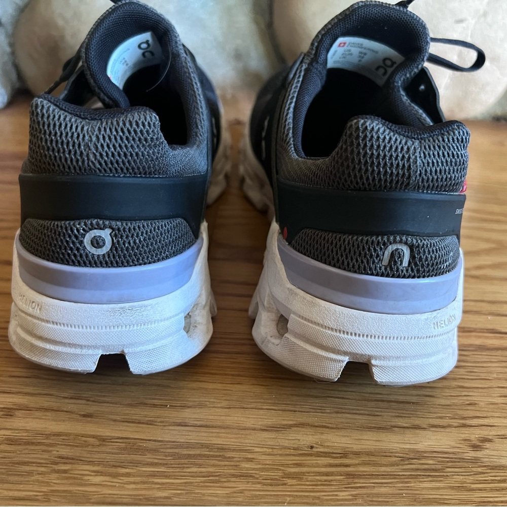 On Cloud Running Women’s Athletic Shoes - Picture 5 of 8